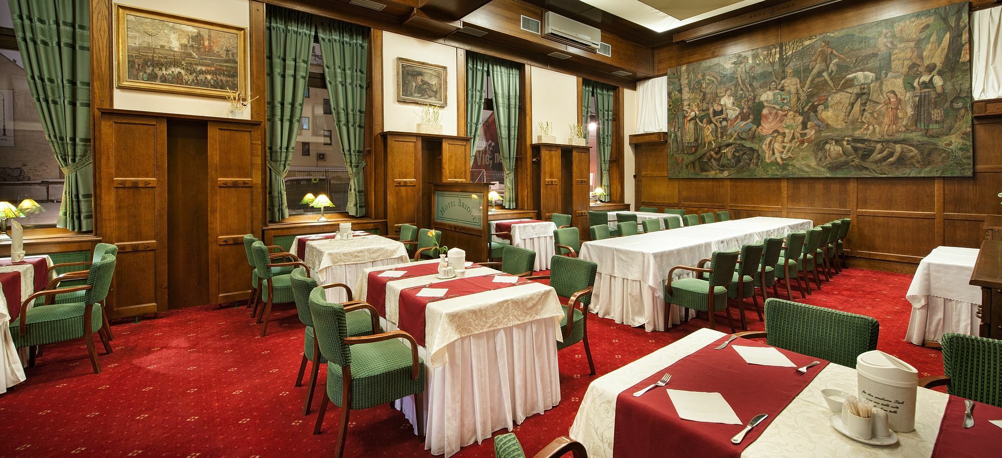 Brioni Boutique 4* 4*